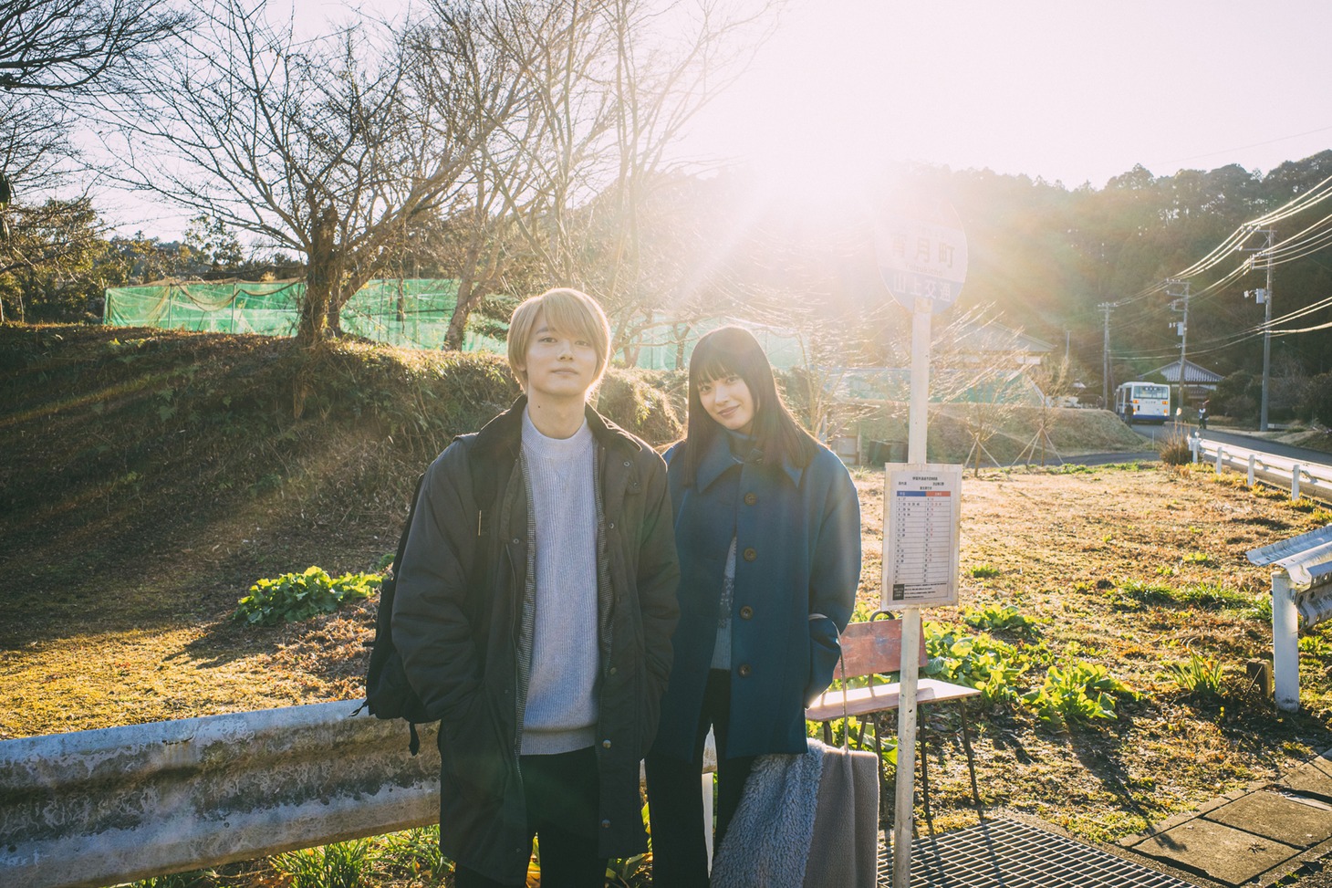 実写版「【推しの子】」のメイキング写真。左からアクア役の櫻井海音、黒川あかね役の茅島みずき