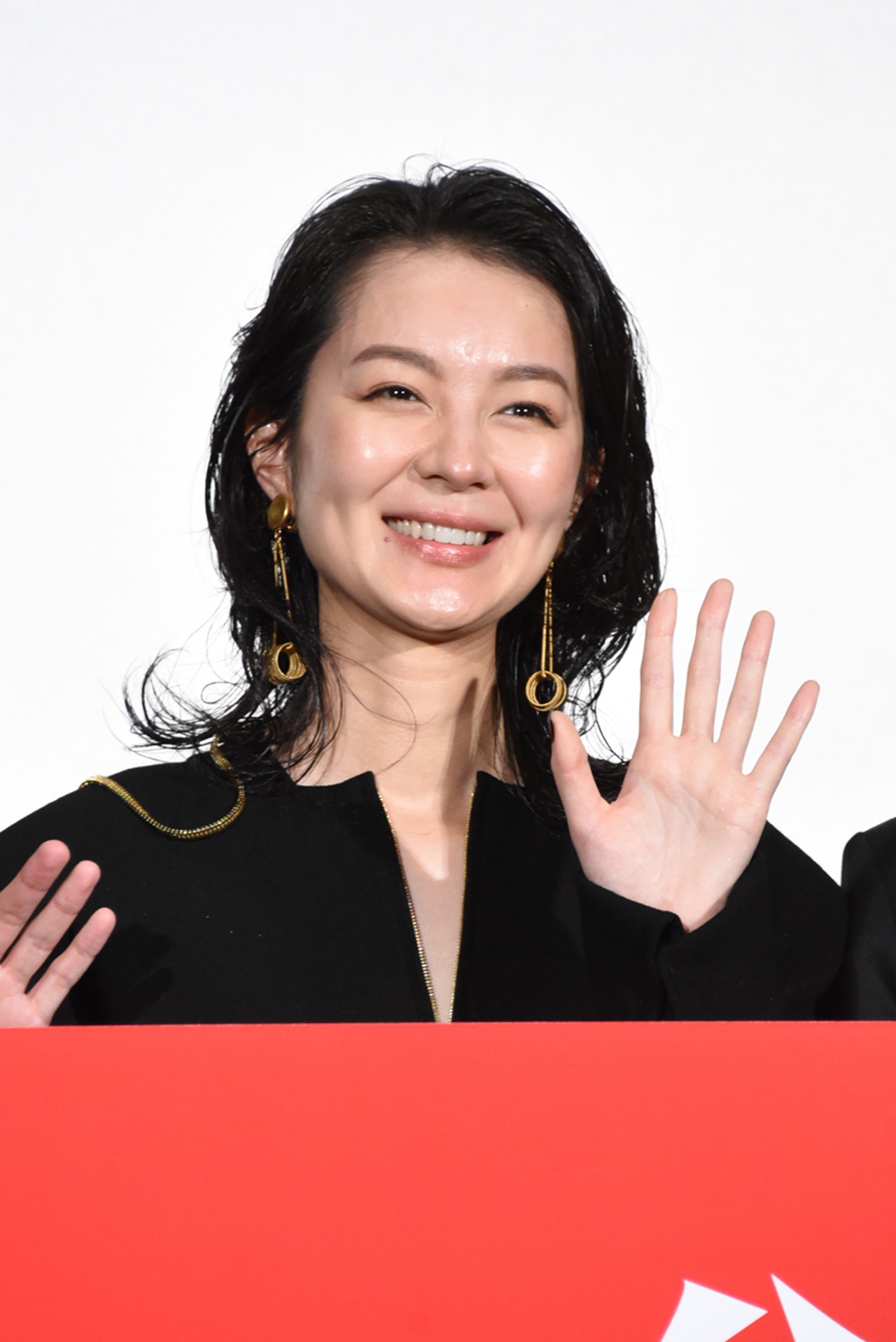 「雨の中の慾情」プレミア上映より、中村映里子