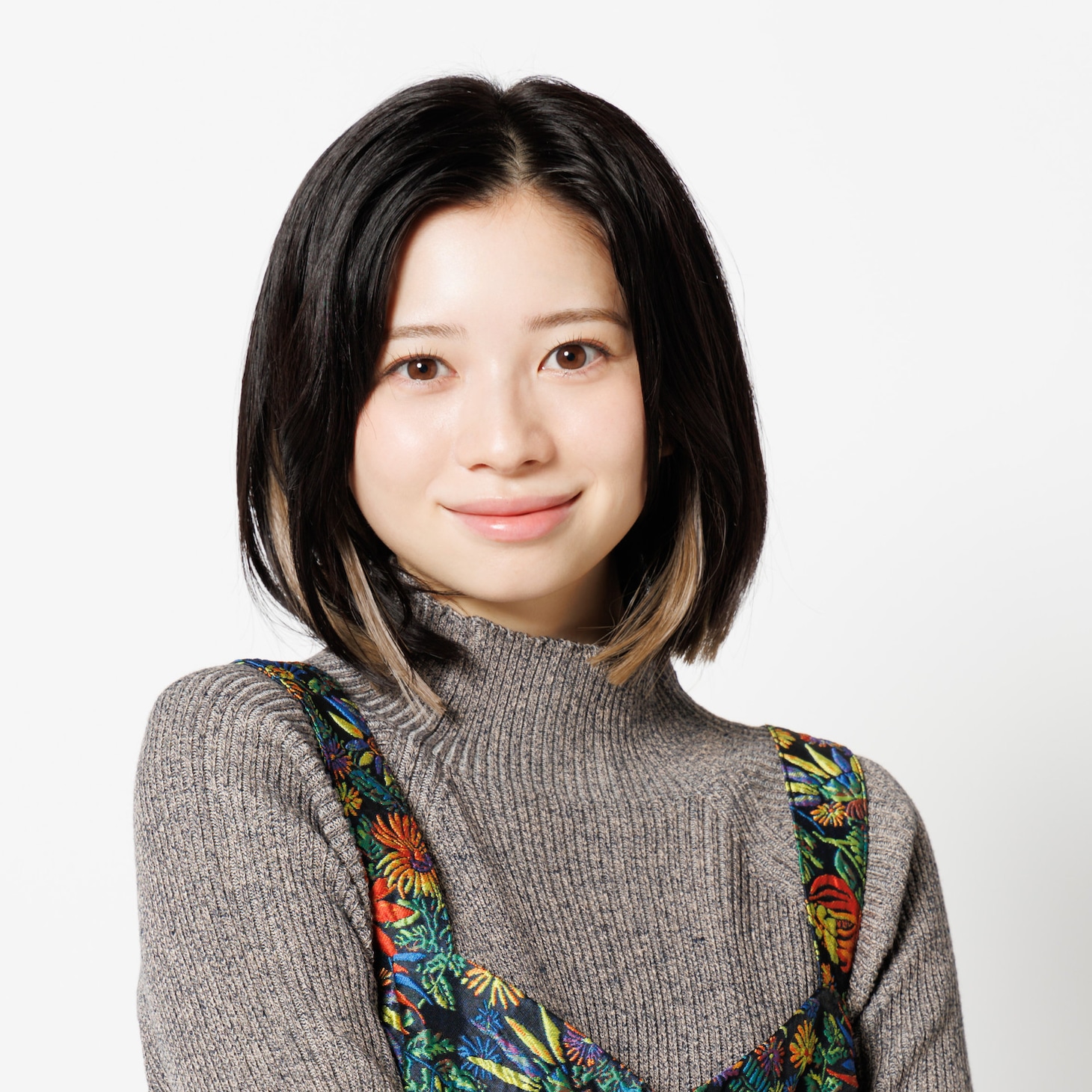 桜田ひより演じる三富令子