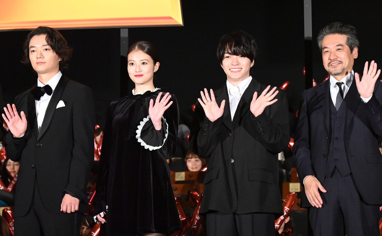 左から染谷将太、今田美桜、西畑大吾、田村直己