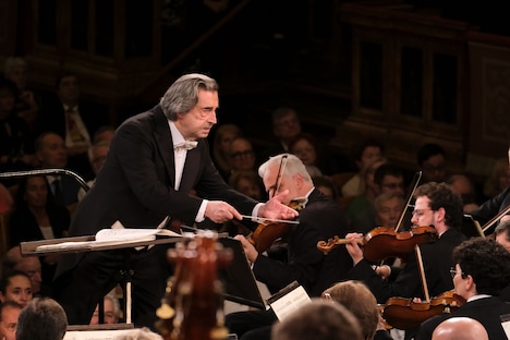 「ウィーン・フィルハーモニー管弦楽団×リッカルド・ムーティ『第九』200周年記念公演 in cinema」より