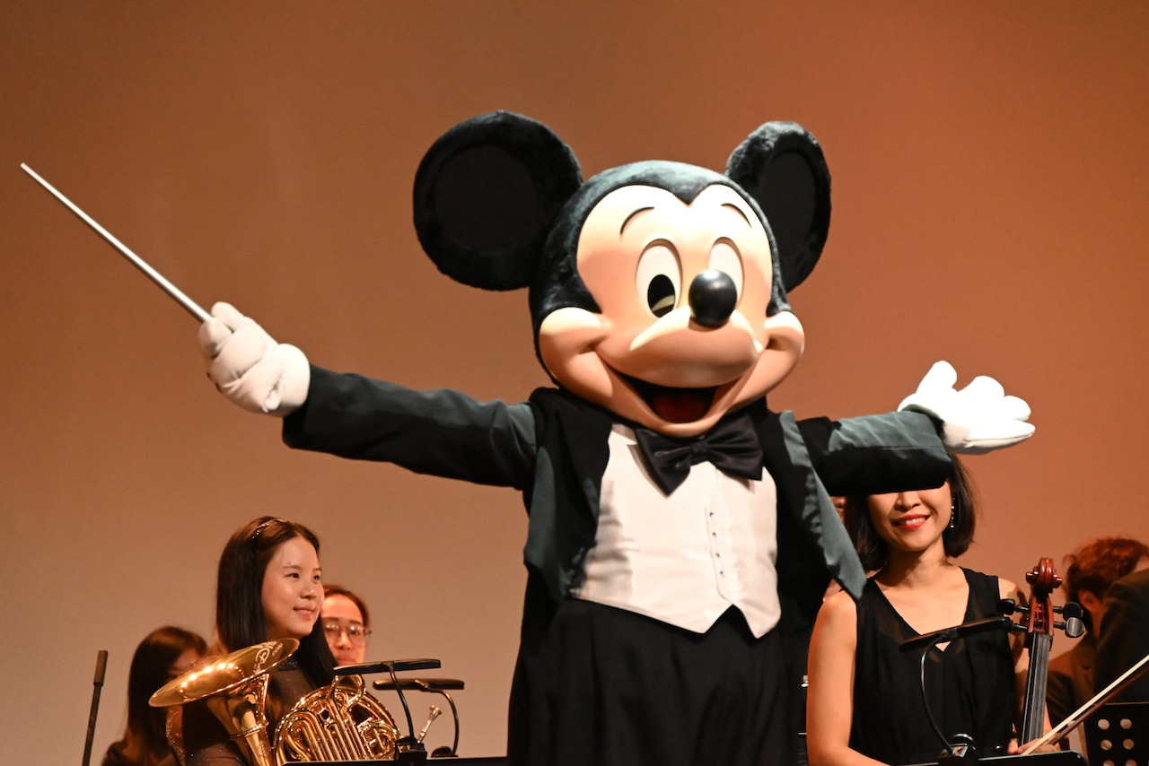 「ディズニー・コンテンツ・ショーケース2024」開催、ミッキー指揮の楽団演奏で幕開け