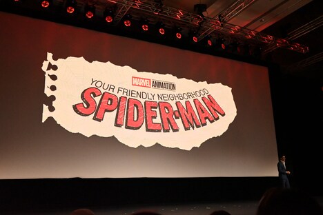 「ディズニー・コンテンツ・ショーケース2024」で、「Your Friendly Neighborhood Spider-Man（原題）」を紹介する様子