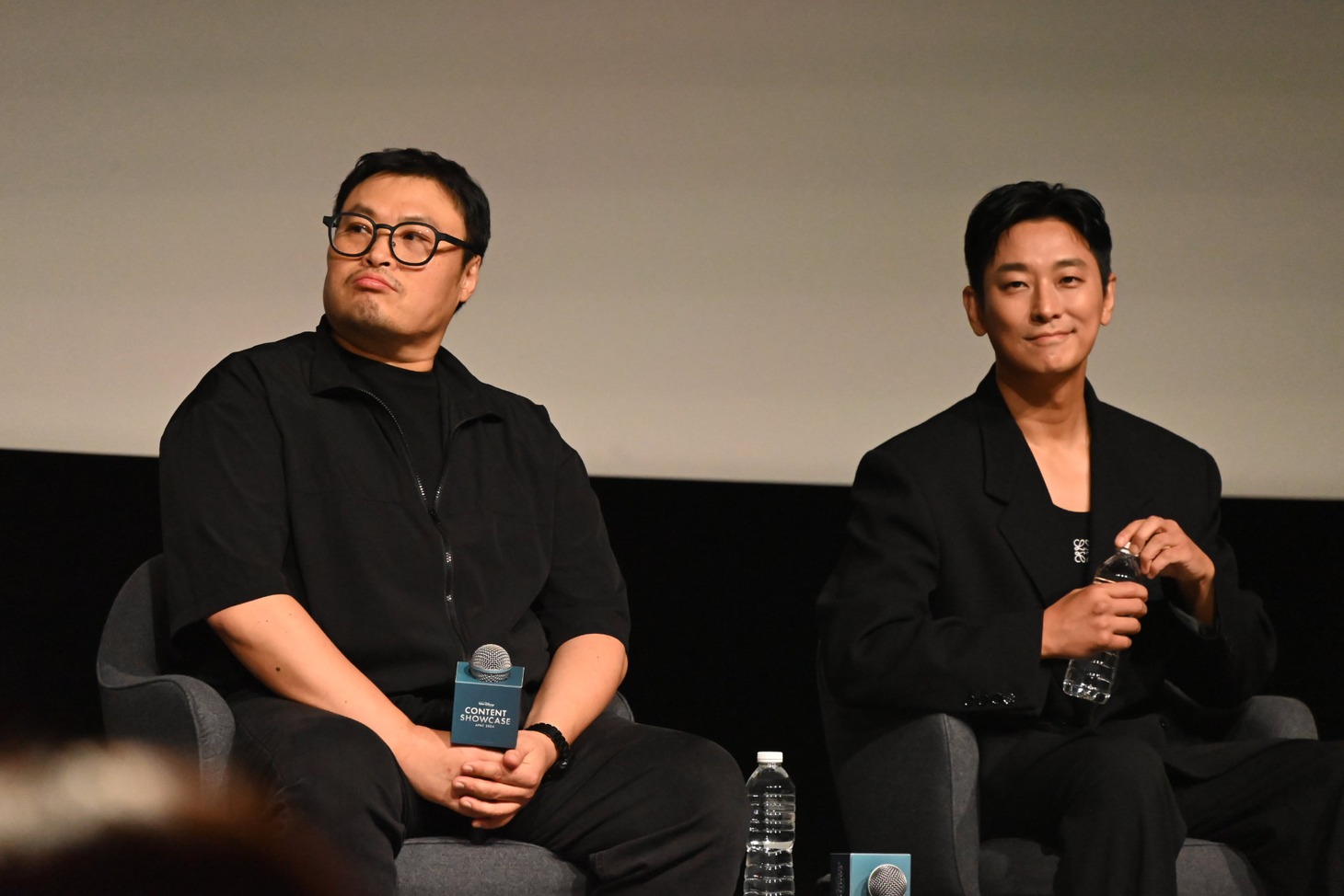 「照明店の客人たち」記者会見より、左からカンフル、チュ・ジフン