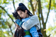 ホー・ユー（何與）演じる李逍遥（右）