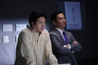 「世にも奇妙な物語'24 冬の特別編」より、尾上松也主演のエピソード「ああ祖国よ」場面写真