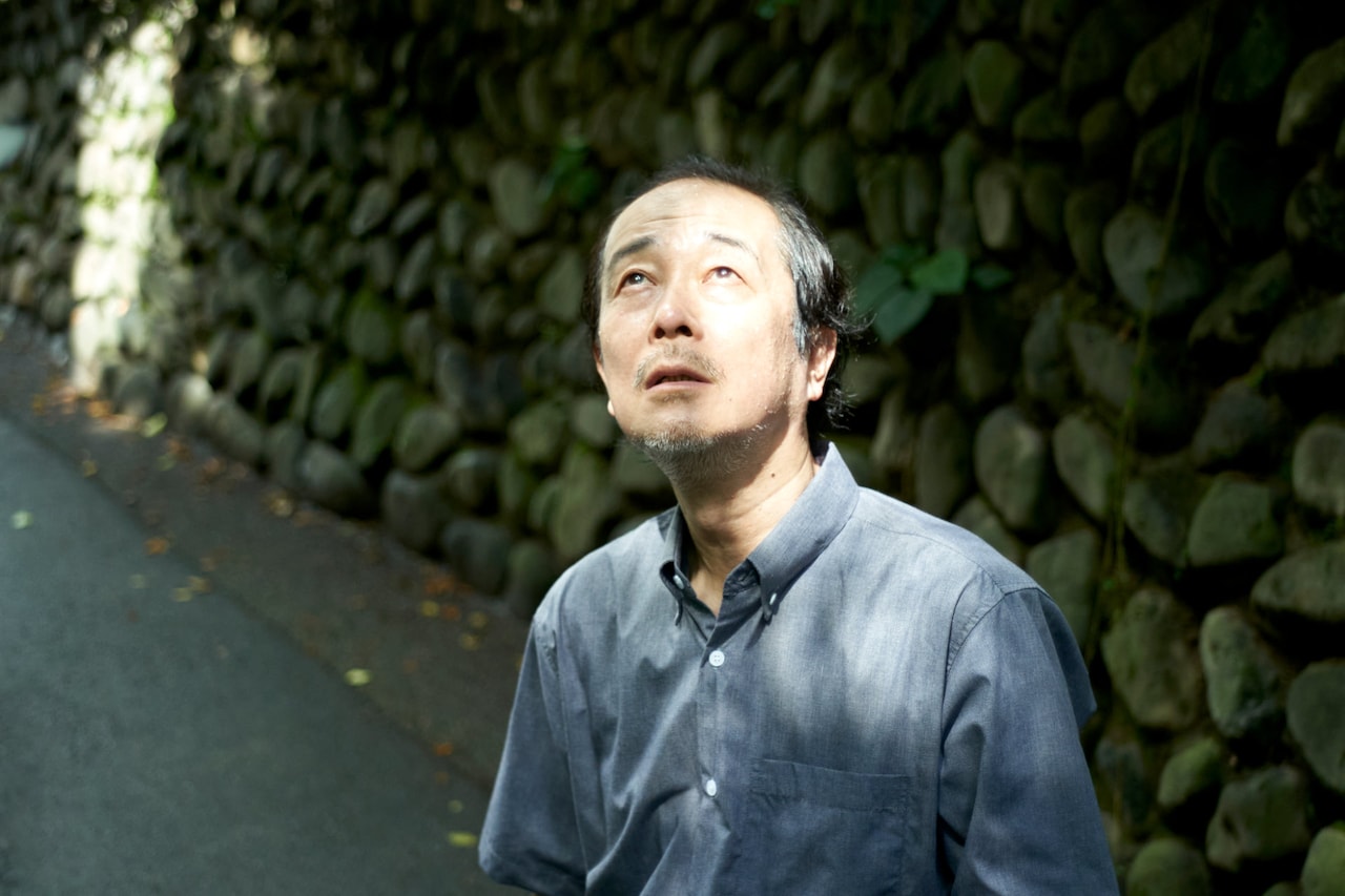 リリー・フランキー主演「Diamonds in the Sand」新映像が公開、孤独死をめぐる物語