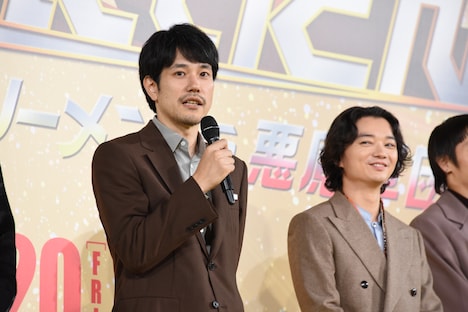 左から松山ケンイチ、染谷将太