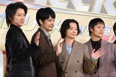 左から藤原竜也、松山ケンイチ、染谷将太、窪田正孝
