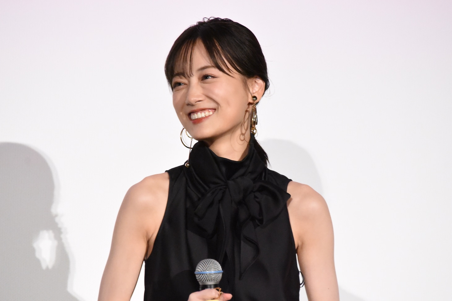 山下美月