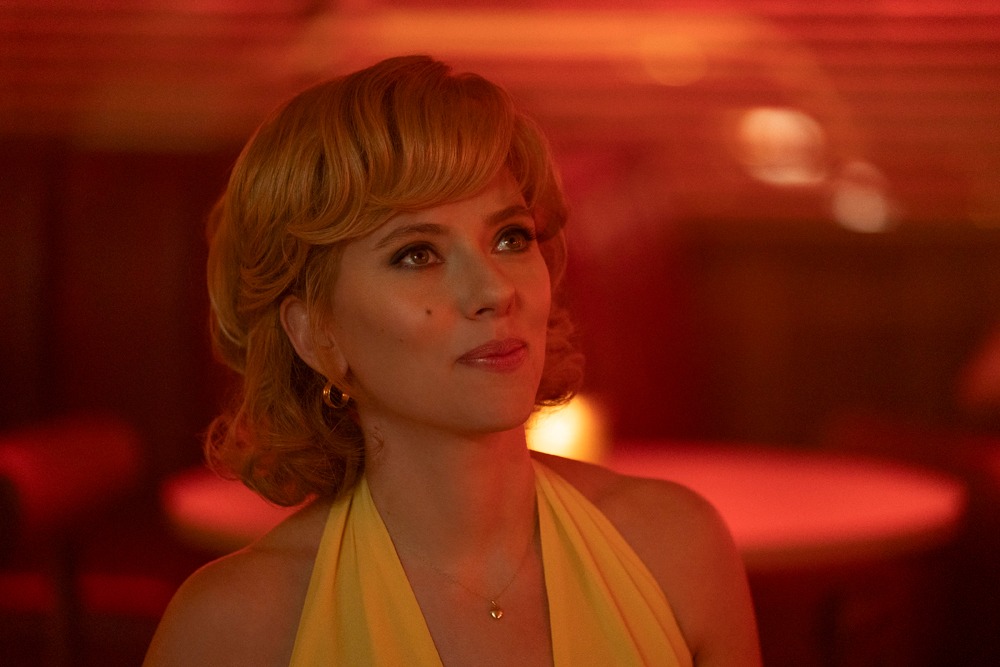 「フライ・ミー・トゥ・ザ・ムーン」場面写真