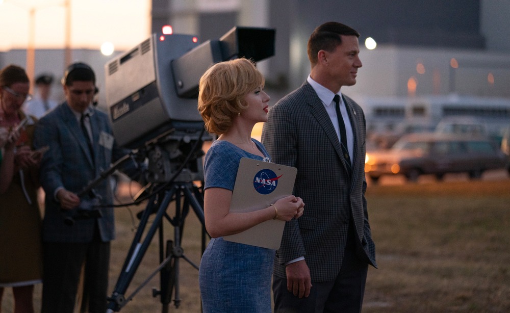 「フライ・ミー・トゥ・ザ・ムーン」場面写真