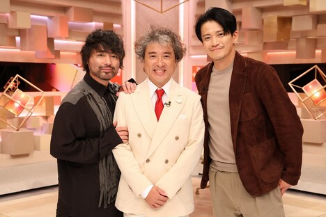 左から山田孝之、ムロツヨシ、小栗旬