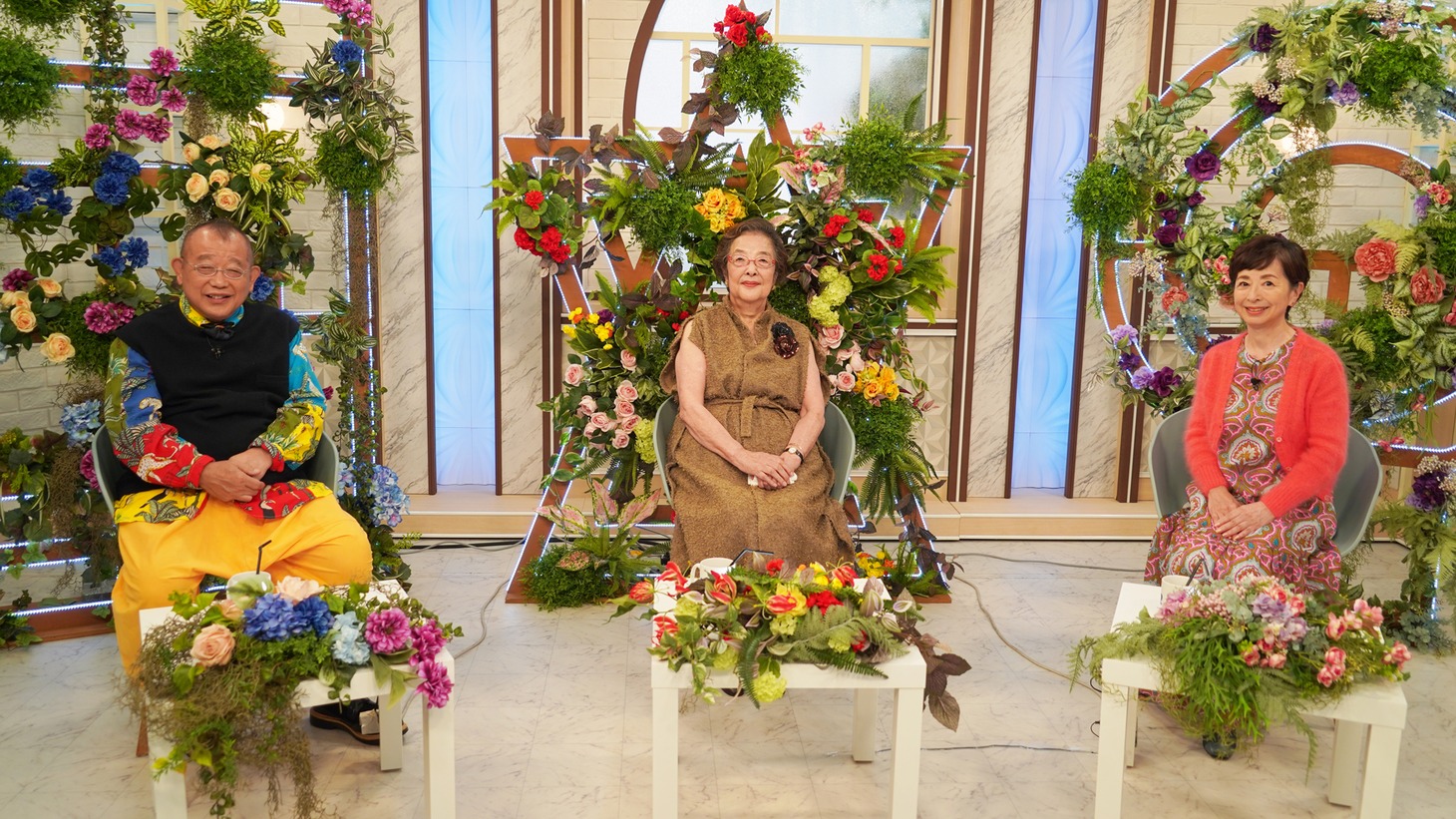 左から笑福亭鶴瓶、戸田奈津子、阿川佐和子