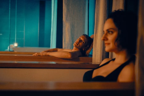 「エマニュエル」新場面写真