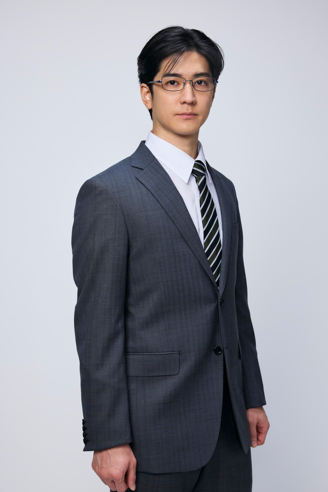 ドラマ「秘密～THE TOP SECRET～」で、青木一行と鈴木克洋の2役を演じる中島裕翔