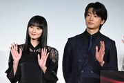 左から遠藤さくら、伊藤健太郎