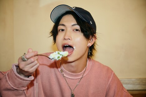 「綱啓永 2025年カレンダー」先行カット