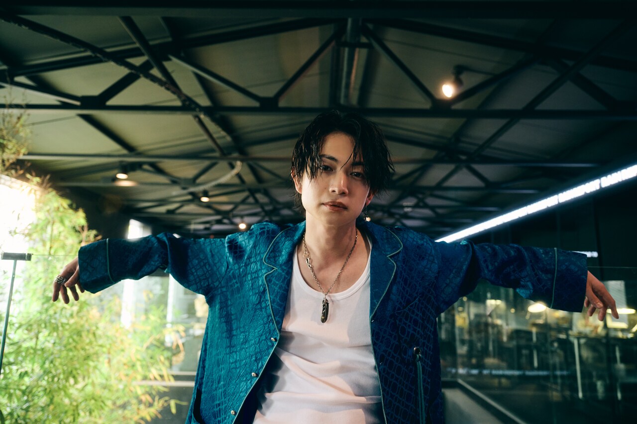 綱啓永 2025年カレンダー」先行カット - 27歳を迎える綱啓永、自身初の