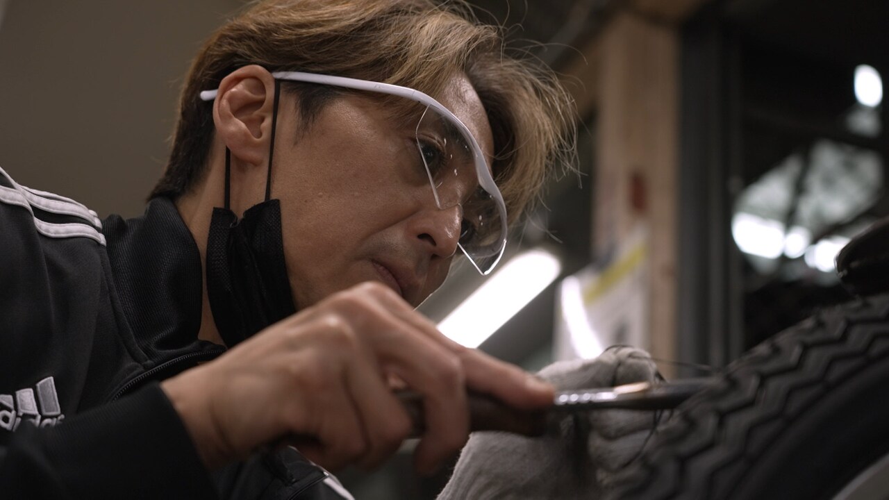 整備の鬼・森且行が競走車をメンテナンス、ドキュメンタリーの新映像公開