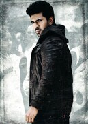 「ザ・フェイス」より (c)Sri Venkateswara Creations