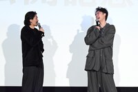 左から森田剛、成田凌