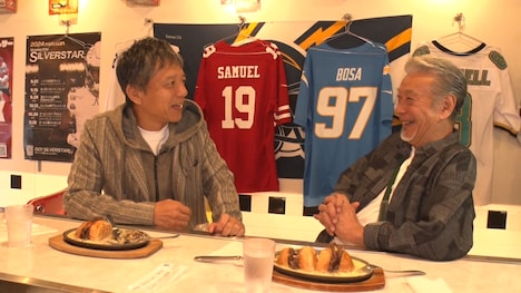 「じゅん散歩」より、勝村政信（左）と高田純次（右）