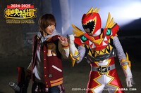 「烈車戦隊トッキュウジャーVSキョウリュウジャー THE MOVIE」場面写真 (c)2015「トッキュウジャーVS キョウリュウジャー」製作委員会 (c)東映