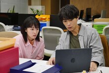 「世にも奇妙な物語'24 冬の特別編」より、清野菜名主演の「フリー」場面写真