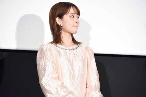 オザキアキラからの手紙に涙を流す畑芽育