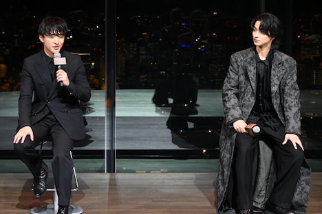 左から佐野玲於、横浜流星