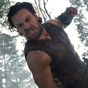 「クレイヴン・ザ・ハンター」冒頭8分間の映像公開、猛獣のような脱出劇繰り広げる