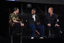 左からダニエル・ローガン、ジョン・ボイエガ、ジュード・ロウ