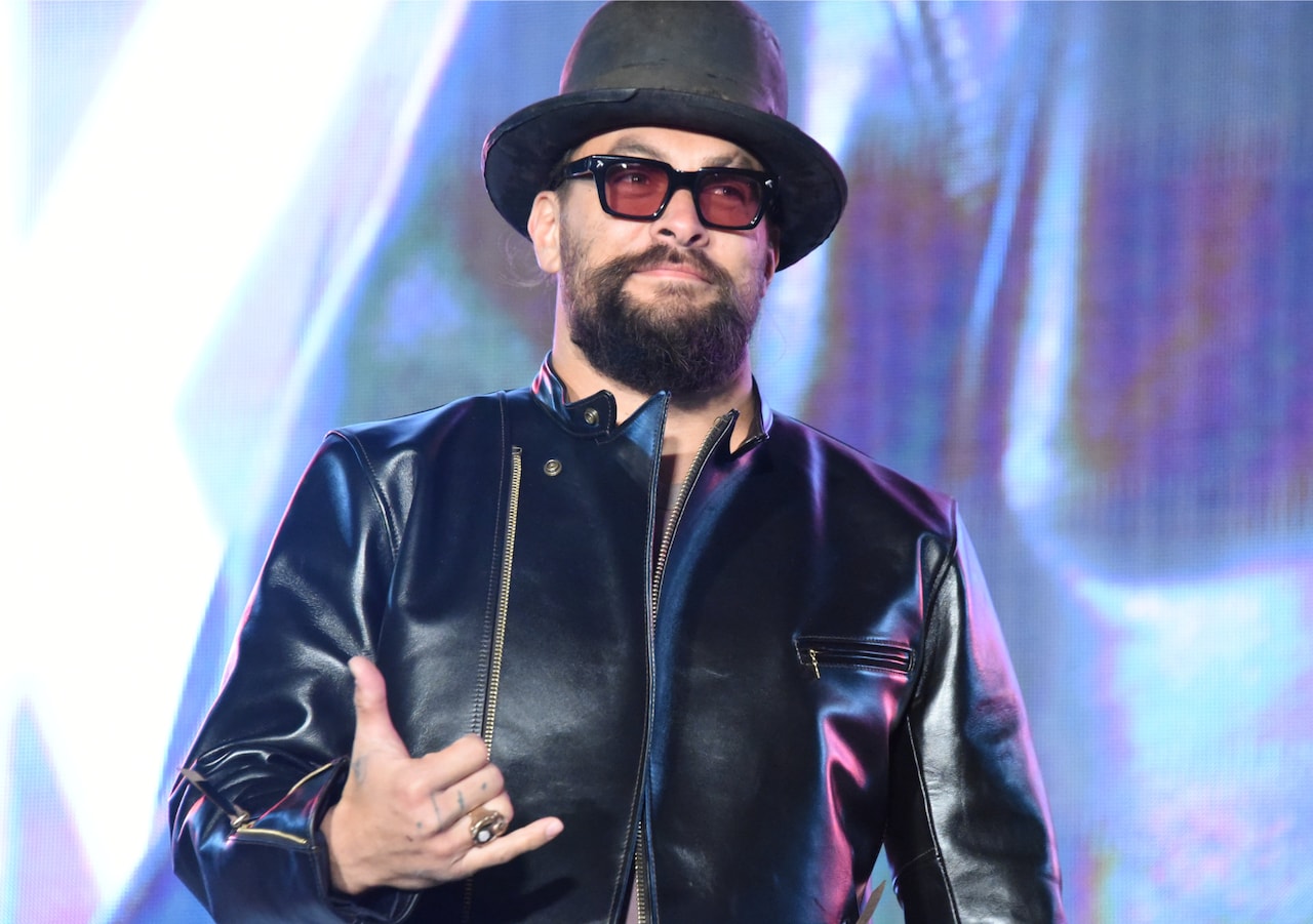 ジェイソン・モモアの下着はピンク色、日本の食べ歩き番組に出演希望