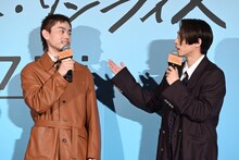 左から菅田将暉、三宅健