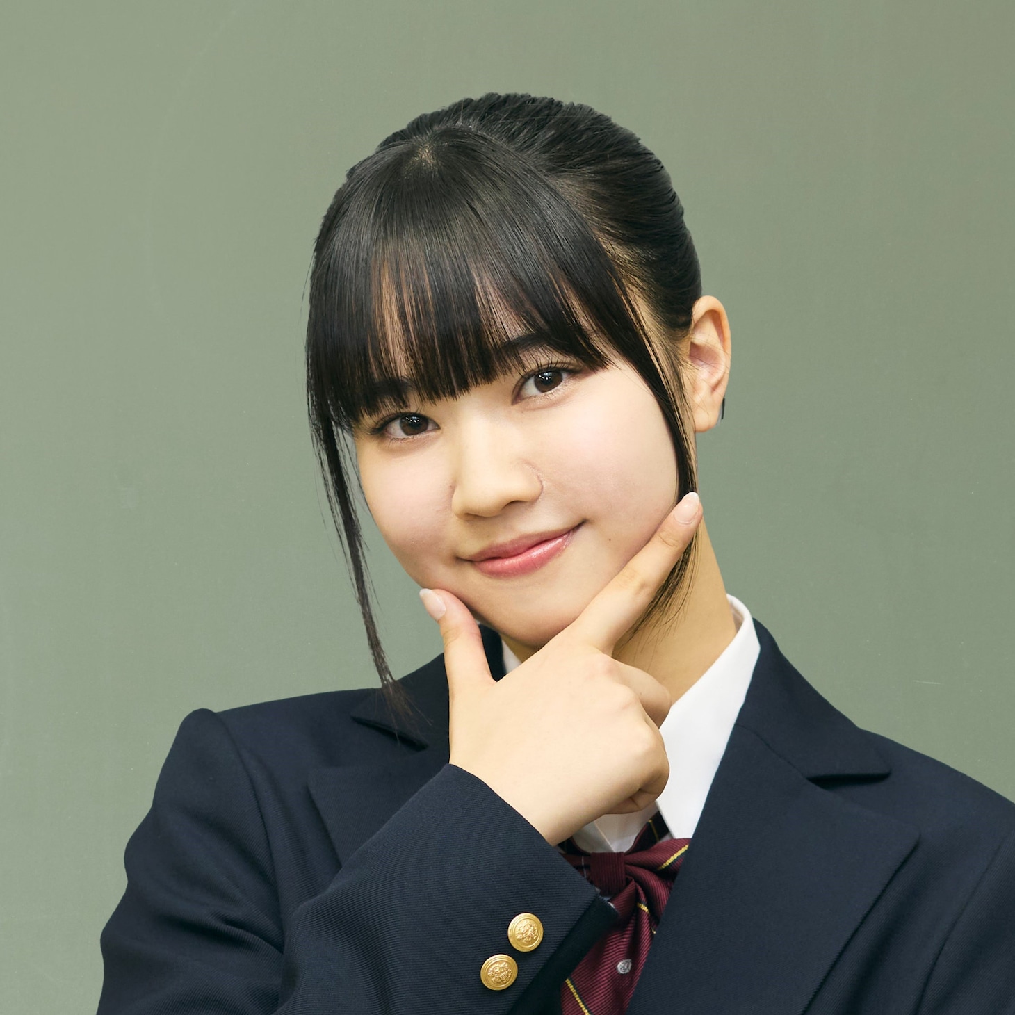 岡田恵子役の仲吉玲亜