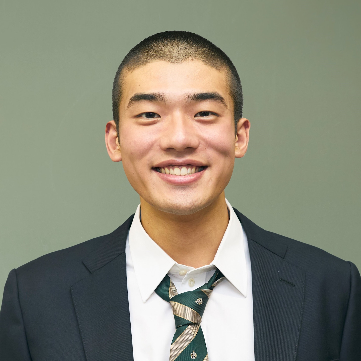 松田賢役の日高由起刀