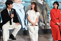 ネタバレしそうになり「しまった」という表情を浮かべるチュ・ジョンヒョク（左）