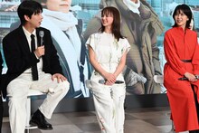 ネタバレしそうになり「しまった」という表情を浮かべるチュ・ジョンヒョク（左）