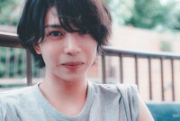 「うちの弟どもがすみません」作間龍斗が撮影した、織山尚大のオフショット