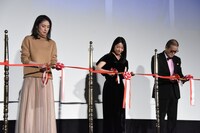 左から天海祐希、上白石萌音、中田秀夫