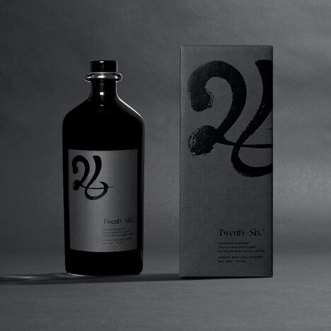 パク・ソジュンがクリエイターとして参加したウイスキー「26」の商品ビジュアル