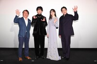 映画「はたらく細胞」神奈川・109シネマズ川崎の舞台挨拶の様子。左から武内英樹、佐藤健、永野芽郁、山本耕史