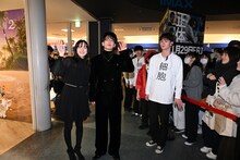 映画「はたらく細胞」舞台挨拶で広島・広島バルト11を訪れた永野芽郁（左）、佐藤健（右）