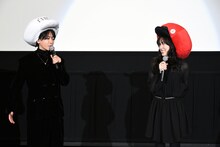 映画「はたらく細胞」舞台挨拶で大阪・MOVIX堺を訪れた佐藤健（左）、永野芽郁（右）
