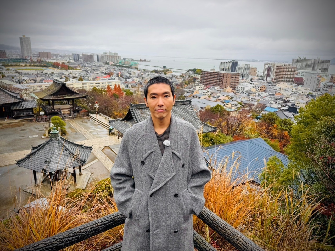 「光る君へ」藤原道長役の柄本佑、「道長さんぽ」で滋賀県大津市をぶらり