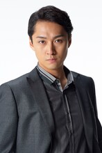ドラマ「いきなり婚」で池崎雅也を演じる渡辺大