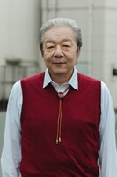 「ノンレムの窓」第1話「前の車を追ってください」に出演する古田新太