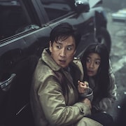 韓国映画「プロジェクト・サイレンス」イ・ソンギュンらが“戦わなければ皆殺し”の極限状態に