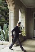 ゼクシィ2月号より、舘ひろし